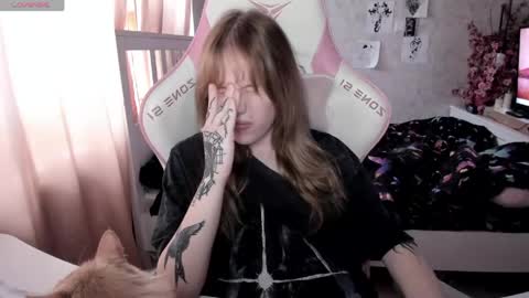 Snapshot of rapunzel_cute chatting on 04-29-26, 12:20 Rapunzel online show from 04-29-26, 12:20