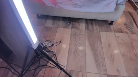Snapshot of raquel_moore chatting on 01-17-25, 09:06 Raquel Moore online show from 01-17-25, 09:06