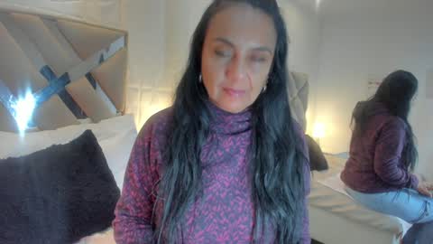 Snapshot of raquel_moore chatting on 02-06-25, 05:25 Raquel Moore online show from 02-06-25, 05:25