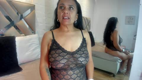 Snapshot of raquel_moore chatting on 02-06-25, 10:10 Raquel Moore online show from 02-06-25, 10:10