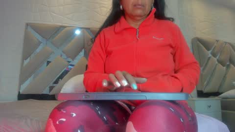 Snapshot of raquel_moore chatting on 02-07-25, 08:11 Raquel Moore online show from 02-07-25, 08:11