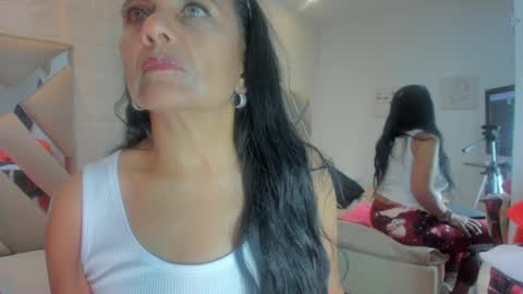 Snapshot of raquel_moore chatting on 02-07-25, 11:34 Raquel Moore online show from 02-07-25, 11:34