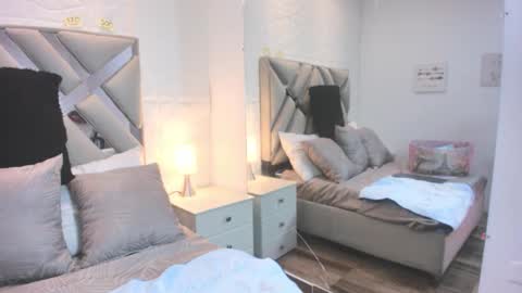 Snapshot of raquel_moore chatting on 09-17-25, 11:45 Raquel Moore online show from 09-17-25, 11:45