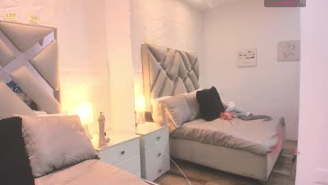Snapshot of raquel_moore chatting on 10-03-25, 12:51 Raquel Moore online show from 10-03-25, 12:51
