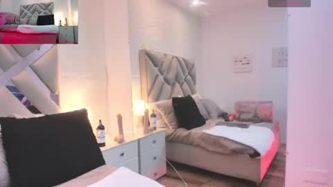Snapshot of raquel_moore chatting on 10-03-25, 12:57 Raquel Moore online show from 10-03-25, 12:57