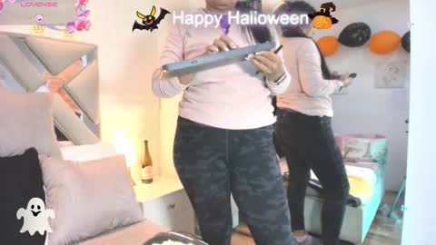 Raquel Moore  online show from 11-01-25, 10:28