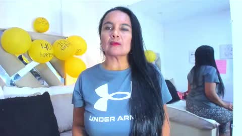 Raquel Moore  online show from 12-17-25, 04:35