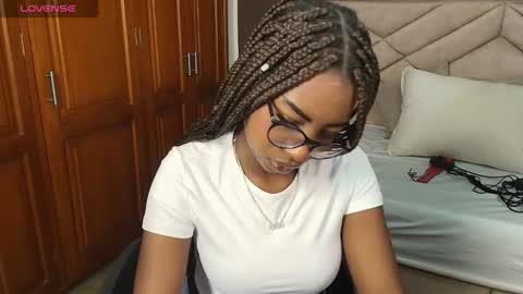 Raquel online show from 10-08-25, 11:41