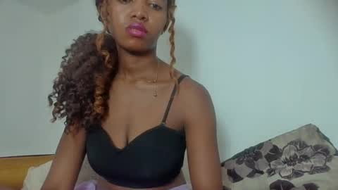 Snapshot of rasoanirinaa chatting on 07-14-26, 01:06 rasoanirinaa online show from 07-14-26, 01:06