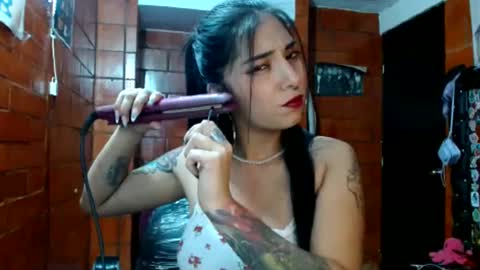 Snapshot of raven__purple chatting on 01-19-25, 12:17 raven__purple online show from 01-19-25, 12:17