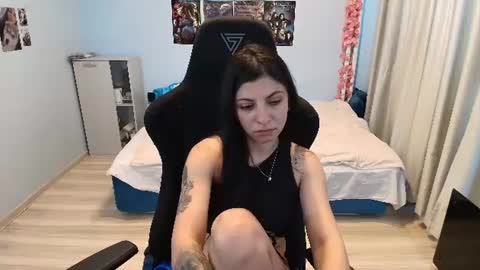 Snapshot of raven_haired_goddess chatting on 06-29-26, 12:16 raven_haired_goddess online show from 06-29-26, 12:16