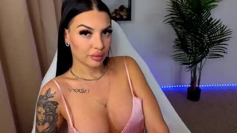 raven_inkk online show from 12-01-25, 10:31