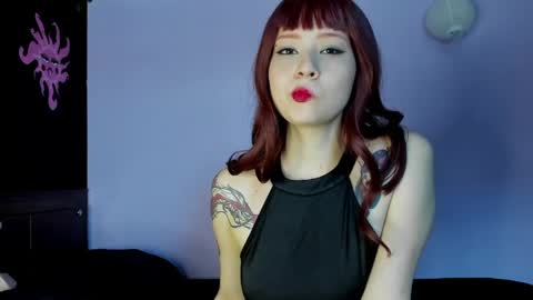 Snapshot of raven_lips chatting on 05-14-26, 10:05 raven_lips online show from 05-14-26, 10:05