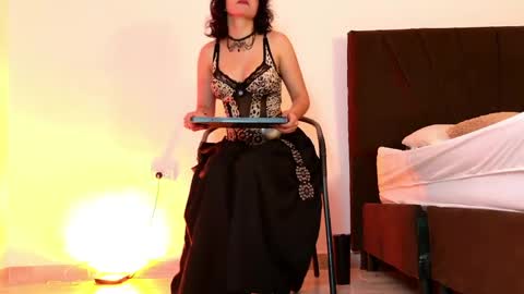 Snapshot of raven_oa chatting on 05-11-26, 11:49 online show from 05-11-26, 11:49
