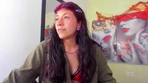 Snapshot of raven_rouge chatting on 10-31-25, 05:52 gata online show from 10-31-25, 05:52