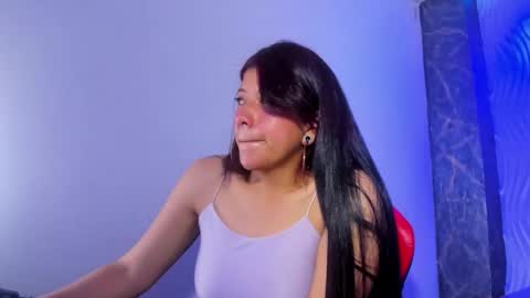 Snapshot of raven_rouge chatting on 11-26-25, 06:14 gata online show from 11-26-25, 06:14