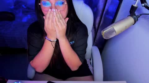 Snapshot of raven_toky0 chatting on 01-25-25, 07:49 Raven online show from 01-25-25, 07:49