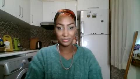 Snapshot of ravenbby chatting on 05-06-26, 07:46 ravenbby online show from 05-06-26, 07:46