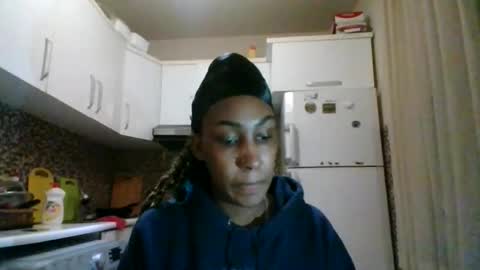 Snapshot of ravenbby chatting on 05-10-26, 05:18 ravenbby online show from 05-10-26, 05:18