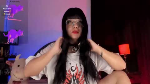 Snapshot of ravendark_666 chatting on 03-02-26, 04:25 Raven online show from 03-02-26, 04:25