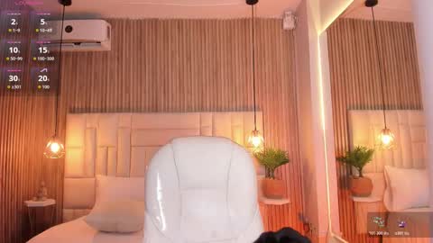 Snapshot of ravenn21 chatting on 03-10-26, 11:37 Raven online show from 03-10-26, 11:37