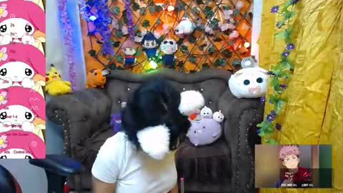 Snapshot of ravenn_20 chatting on 02-14-25, 11:31 RavenN online show from 02-14-25, 11:31