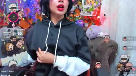 Snapshot of ravenn_20 chatting on 10-20-25, 11:32 RavenN online show from 10-20-25, 11:32
