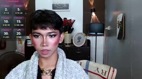 Snapshot of ravennax chatting on 02-15-25, 06:23 ravennaxx online show from 02-15-25, 06:23