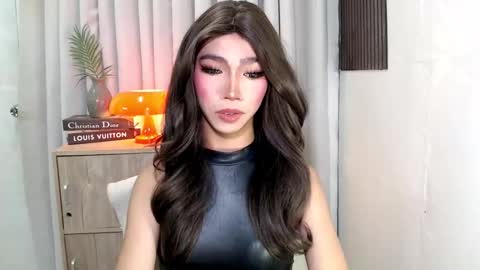 Snapshot of ravennax chatting on 10-26-25, 07:31 ravennaxx online show from 10-26-25, 07:31