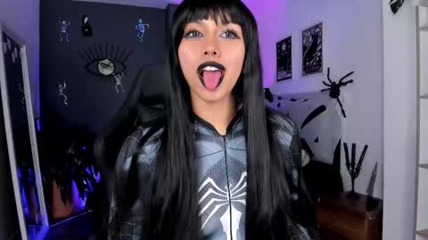 Raven Witch online show from 10-16-25, 10:33