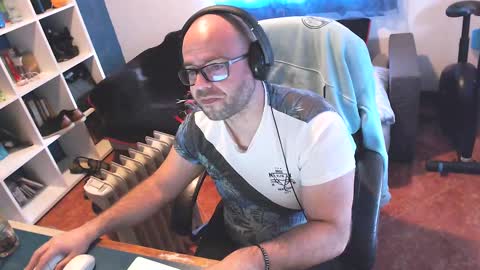 ravingr3d3 online show from 02-25-25, 03:16