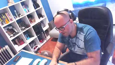 ravingr3d3 online show from 10-08-25, 10:24