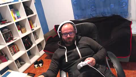 ravingr3d3 online show from 12-13-25, 09:53