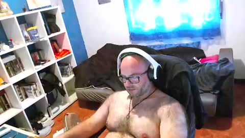 Snapshot of ravingr3d3 chatting on 06-19-26, 11:14 ravingr3d3 online show from 06-19-26, 11:14