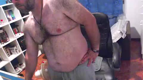 Snapshot of ravingr3d3 chatting on 07-06-26, 12:40 ravingr3d3 online show from 07-06-26, 12:40