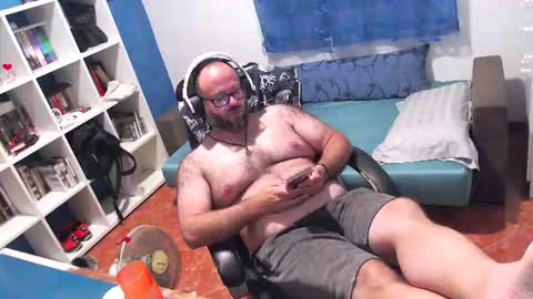 Snapshot of ravingr3d3 chatting on 07-18-26, 11:08 ravingr3d3 online show from 07-18-26, 11:08
