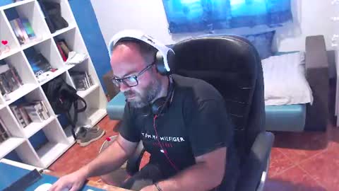 Snapshot of ravingr3d3 chatting on 07-20-26, 10:39 ravingr3d3 online show from 07-20-26, 10:39