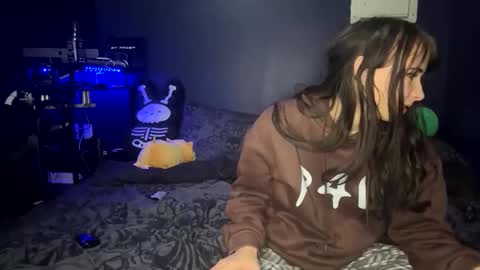 Snapshot of ravyn_nyx chatting on 10-28-25, 12:58 Ravyn and Nyx online show from 10-28-25, 12:58