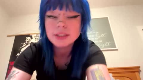 Ravynn 3 online show from 10-31-25, 02:07