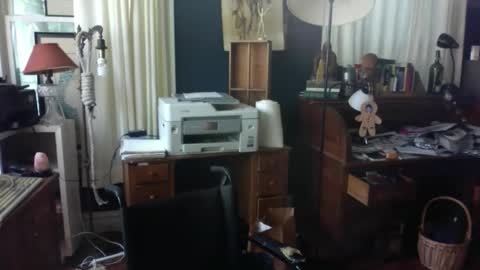 Snapshot of ray1776ray chatting on 05-15-26, 07:54 ray1776ray online show from 05-15-26, 07:54