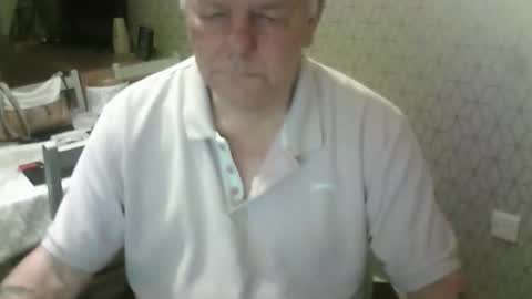 Snapshot of ray47 chatting on 09-14-25, 11:04 ray47 online show from 09-14-25, 11:04