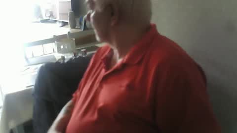 Snapshot of ray47 chatting on 09-20-25, 01:12 ray47 online show from 09-20-25, 01:12