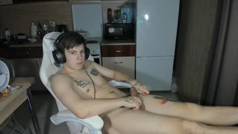 Snapshot of ray_hill chatting on 12-04-24, 10:19 Ray online show from 12-04-24, 10:19