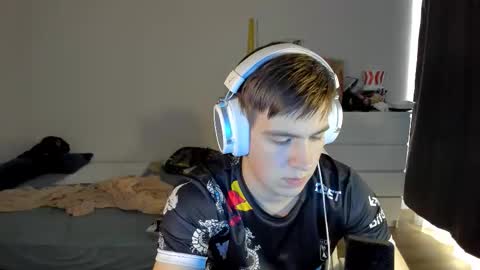 Snapshot of ray_hill chatting on 09-17-25, 09:55 Ray online show from 09-17-25, 09:55