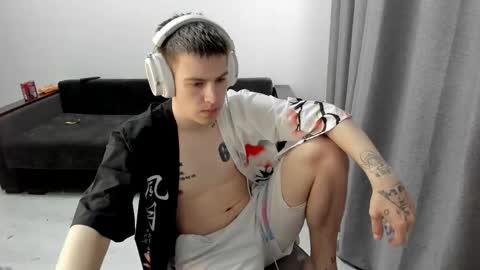 Ray online show from 03-31-26, 04:35