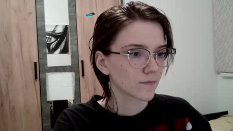 Ray-Ray online show from 04-19-26, 06:10