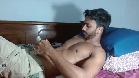 eyan online show from 11-18-25, 12:16