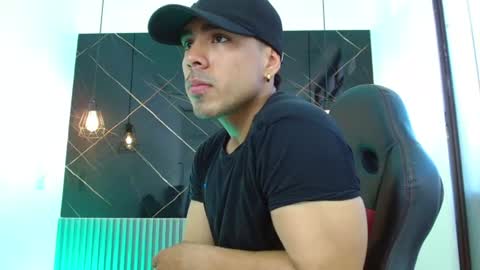 Snapshot of rayanroy1 chatting on 06-10-26, 07:02 rayanroy1 online show from 06-10-26, 07:02