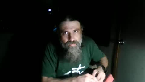 Snapshot of raybob252000 chatting on 10-13-25, 02:33 raybob252000 online show from 10-13-25, 02:33
