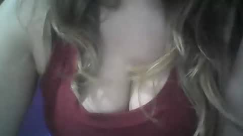 Snapshot of rayday_ chatting on 10-10-25, 09:36 rayday_ online show from 10-10-25, 09:36